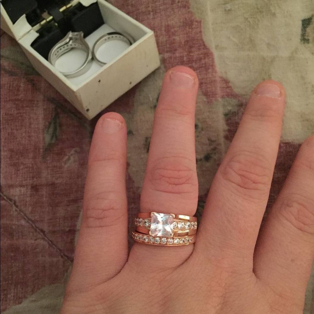 Ring - Picture 2 of 2